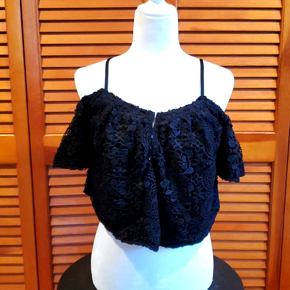 La Hearts Size S Black Embroidered Lace Crop Top